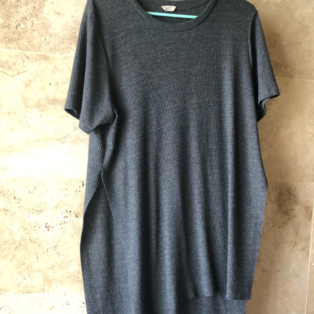 Brandy Melville long top